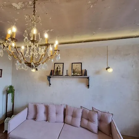 Au Petit Familistère Landrecies, L'authentique. Appartement Guise